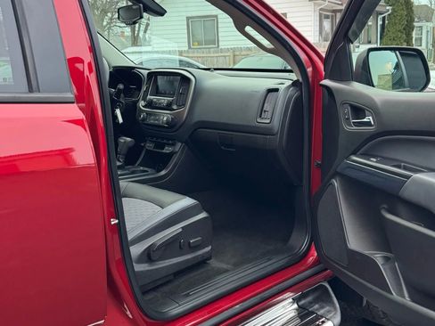 Used 2015 Chevrolet Colorado Z71 image 16