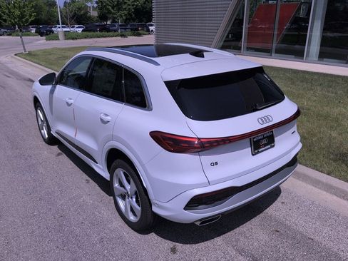 New 2025 Audi Q5 Premium Plus image 32