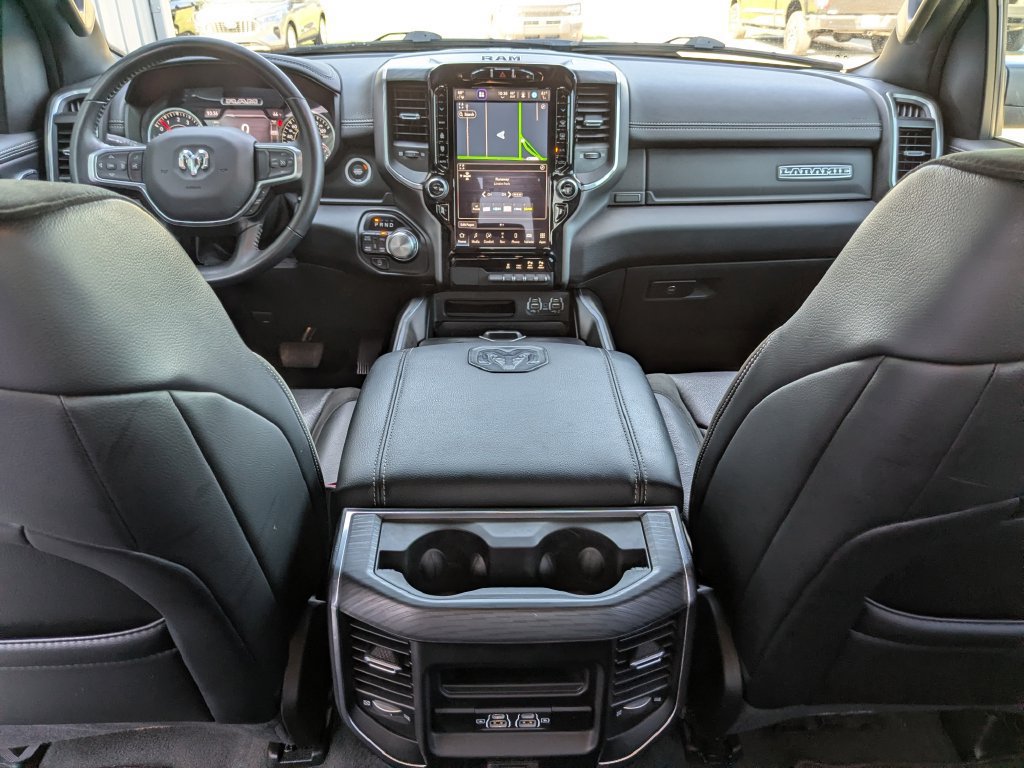 Used 2023 RAM 1500 Laramie AWD/4WD image 4