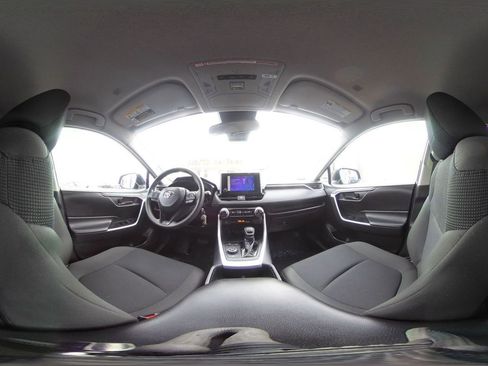 Used 2025 Toyota RAV4 LE image 38