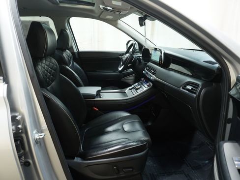 Used 2021 Hyundai Palisade Limited image 16
