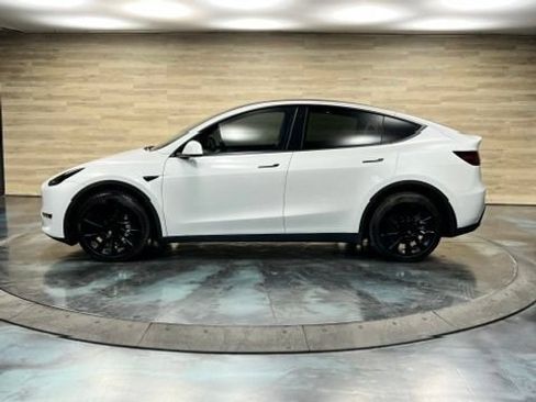 Used 2023 Tesla Model Y Long Range AWD/4WD image 20