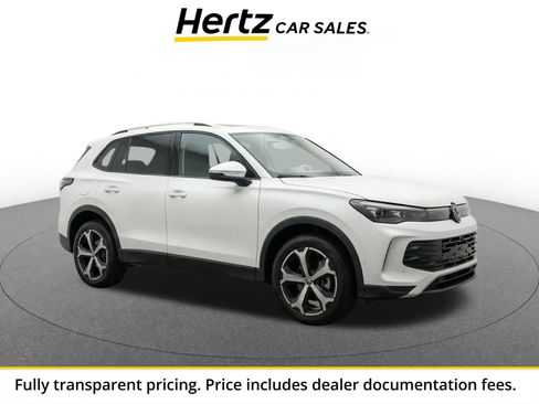 Used 2026 Volkswagen Tiguan SE AWD/4WD image 1