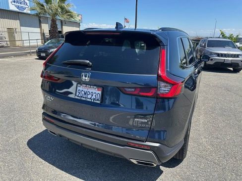 Used 2023 Honda CR-V Sport Touring image 8