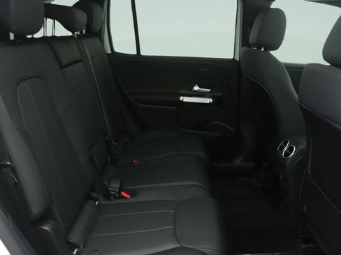 New 2026 Mercedes-Benz GLB 250 image 8
