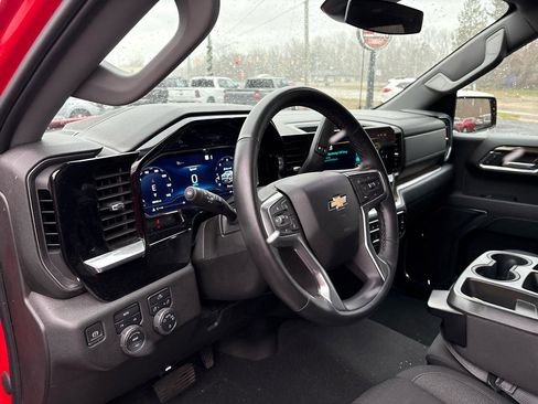 Used 2023 Chevrolet Silverado 1500 LT image 8