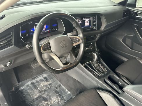 Used 2022 Volkswagen Jetta SE w/ Panoramic Sunroof Package FWD image 13