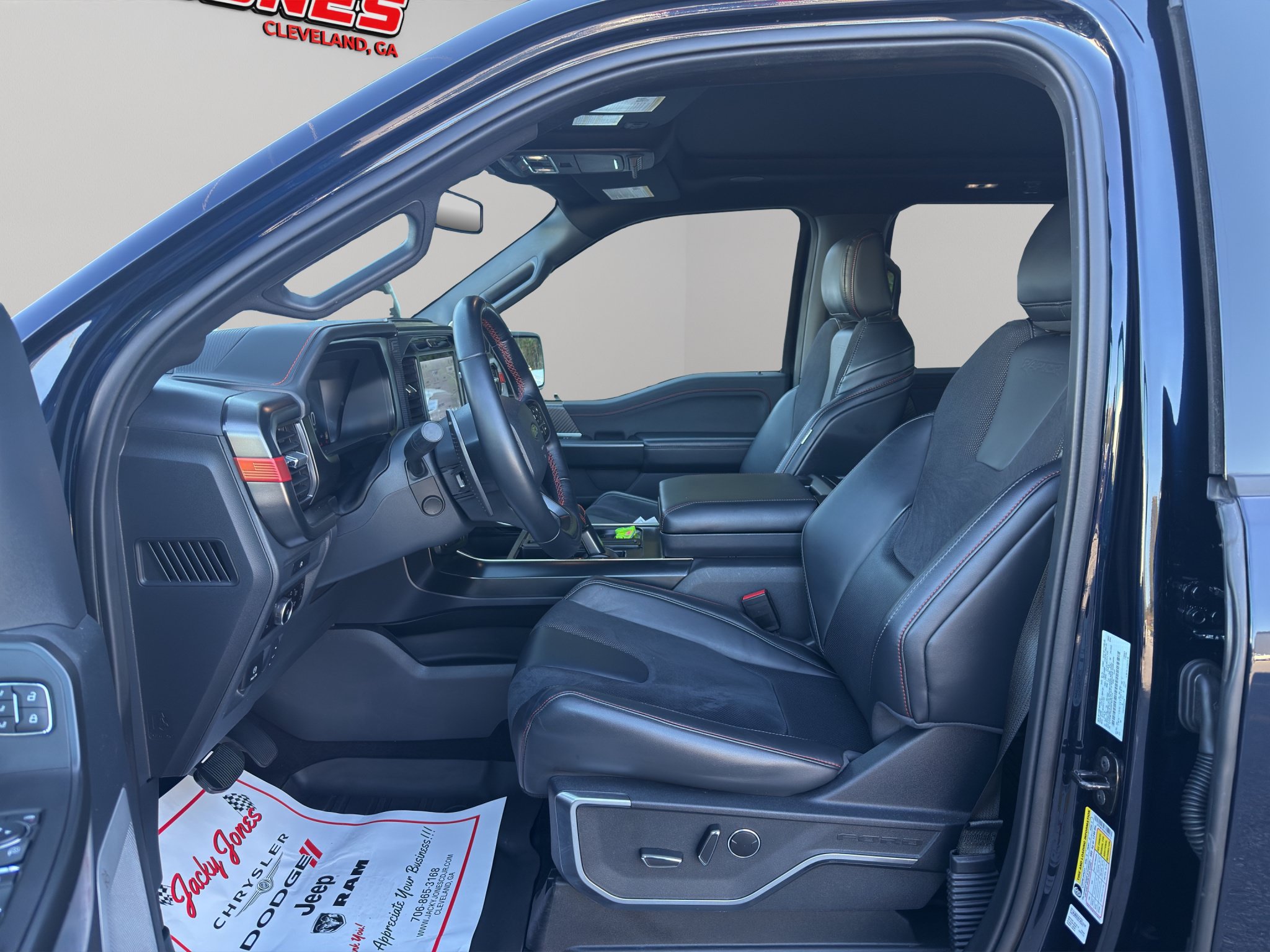 Used 2025 Ford F150 Raptor AWD/4WD image 4