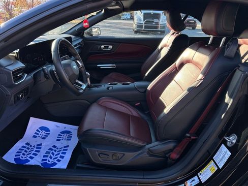 Used 2024 Ford Mustang GT Premium image 11