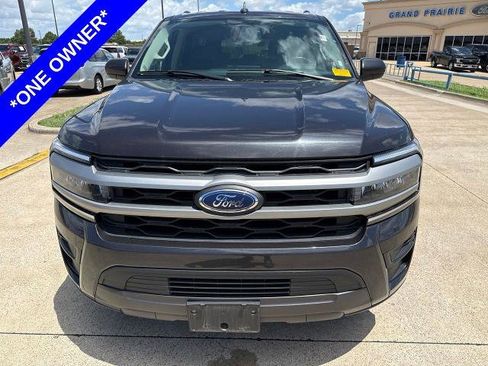 Used 2024 Ford Expedition Max XLT AWD/4WD image 2