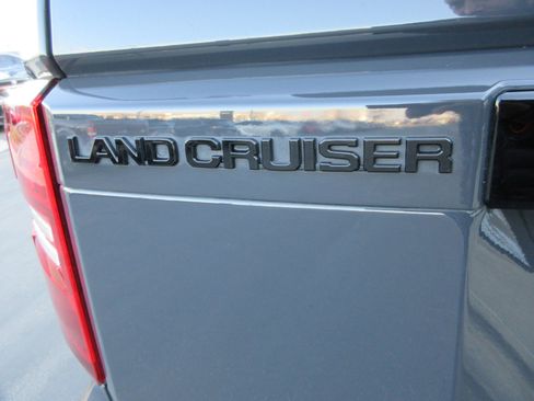 Used 2024 Toyota Land Cruiser image 7
