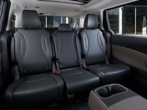 New 2026 Kia Carnival SX image 16