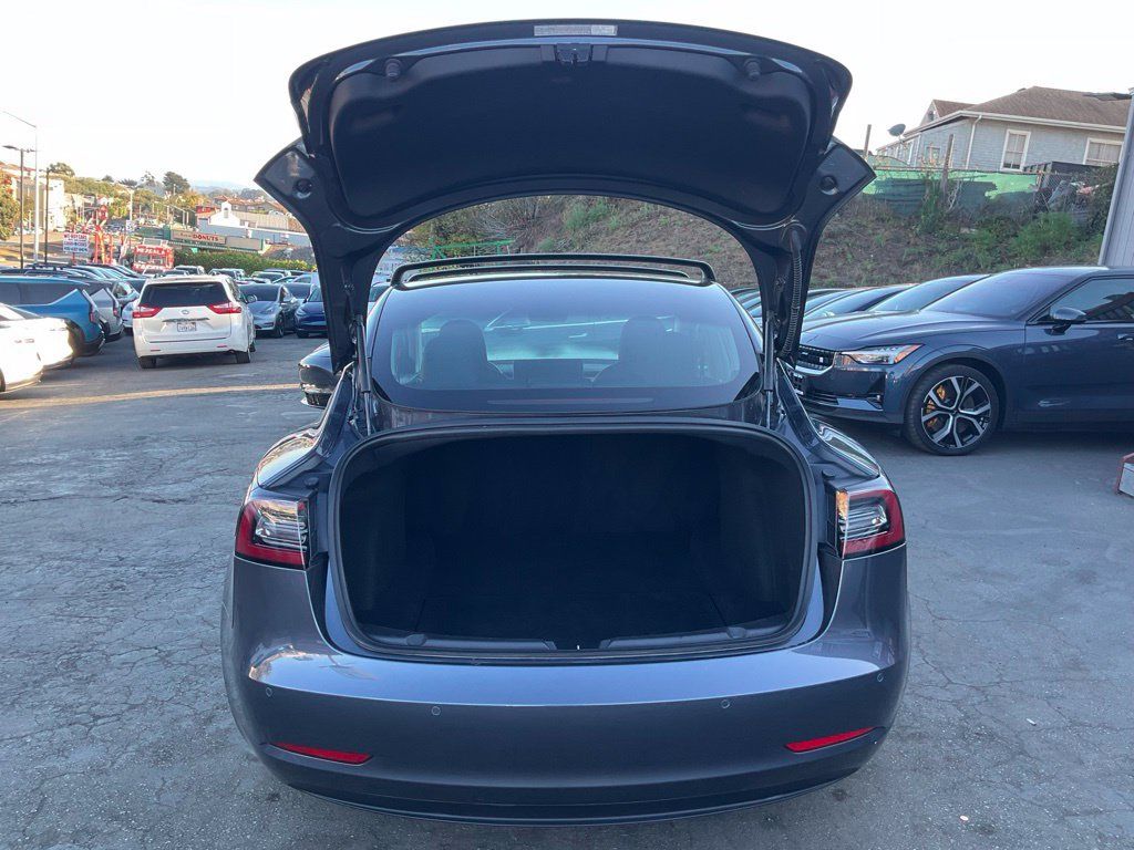 Used 2018 Tesla Model 3 Performance AWD/4WD image 10