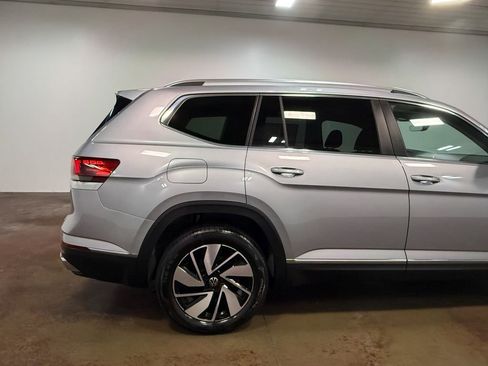 Used 2025 Volkswagen Atlas SEL AWD/4WD image 33