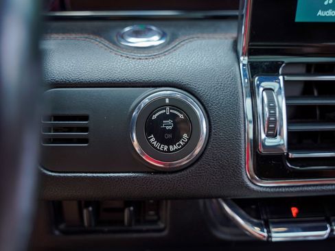 Used 2021 Lincoln Navigator Reserve AWD/4WD image 29