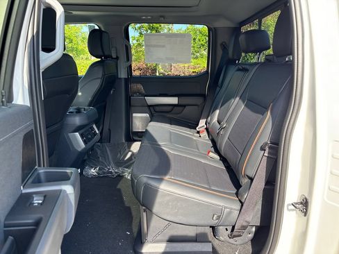 New 2026 Ford F250 Lariat w/ Black Appearance Package AWD/4WD image 31