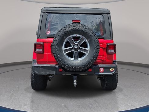 Used 2021 Jeep Wrangler Unlimited Sahara AWD/4WD image 2