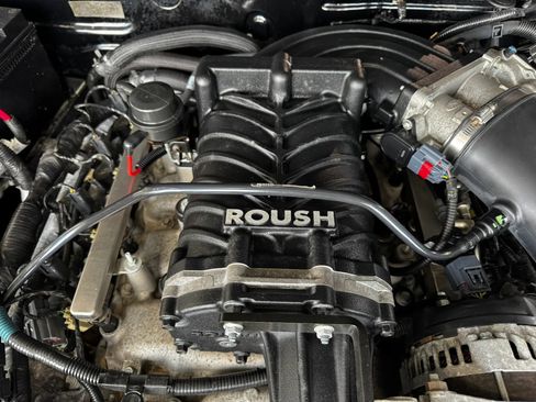 Used 2010 Ford Mustang GT RWD image 43