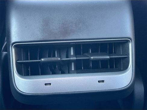 Used 2021 Tesla Model 3 Standard Range Plus image 27