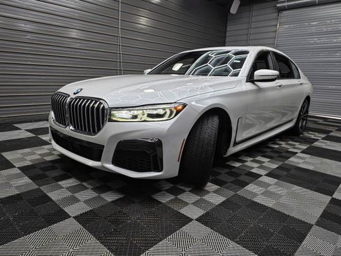 Used 2021 BMW 750i xDrive w/ M Sport Package AWD/4WD image 46