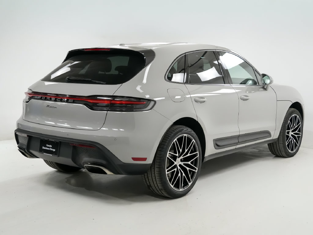 Used 2026 Porsche Macan AWD/4WD image 10