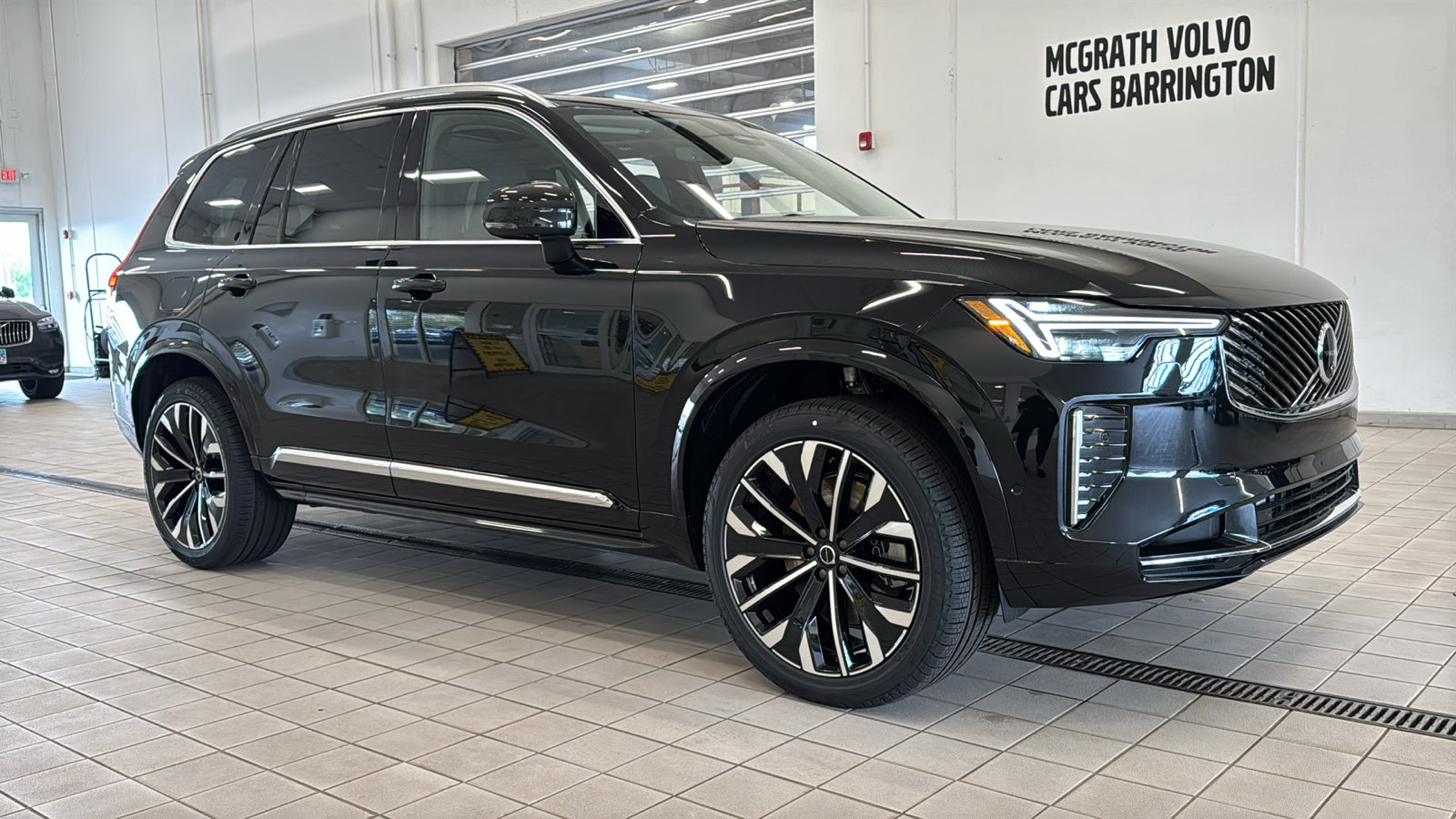 New 2026 Volvo XC90 T8 Plus w/ Protection Package AWD/4WD image 3
