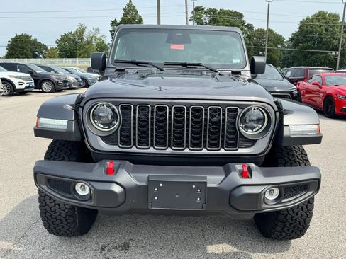 Used 2026 Jeep Wrangler Unlimited Rubicon AWD/4WD image 9