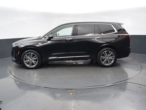 Used 2022 Cadillac XT6 Premium Luxury w/ Technology Package image 2