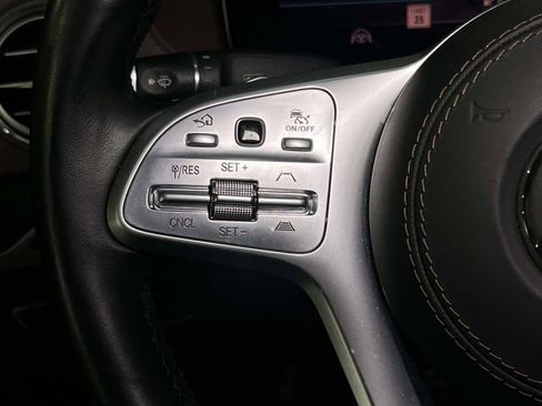 Used 2018 Mercedes-Benz S 560 4MATIC Sedan image 40