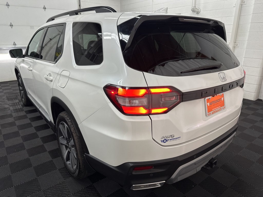 Used 2024 Honda Pilot Elite image 7