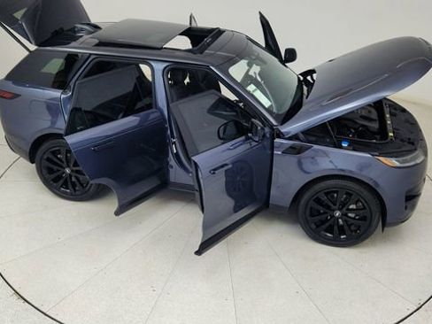 Used 2025 Land Rover Range Rover Sport SE image 87