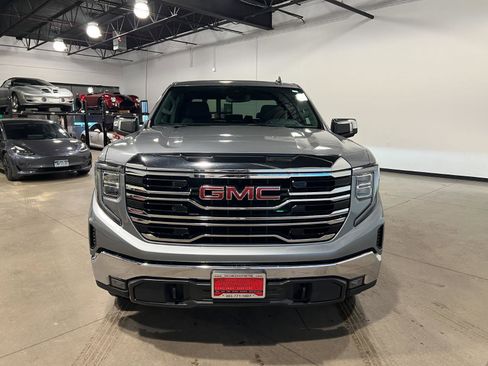Used 2025 GMC Sierra 1500 SLT image 8