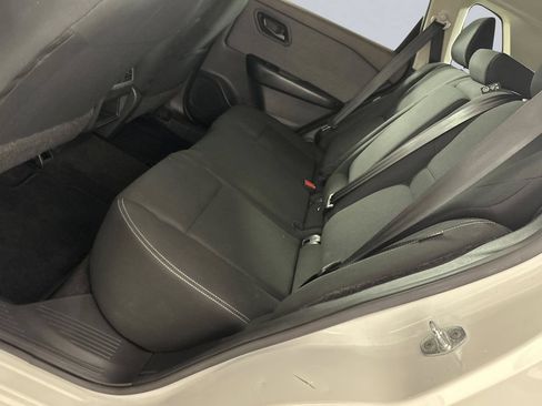 Used 2023 Nissan Rogue S FWD image 22