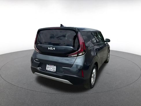 Used 2025 Kia Soul LX w/ LX Technology Package FWD image 14