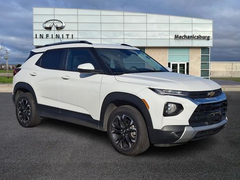 Used 2023 Chevrolet TrailBlazer LT w/ Convenience Package AWD/4WD image 1