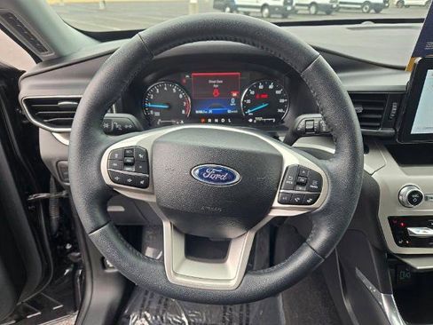 Certified 2023 Ford Explorer XLT w/ Equipment Group 202A AWD/4WD image 34