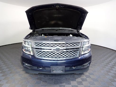 Used 2018 Chevrolet Suburban LT w/ LT Signature Package AWD/4WD image 46