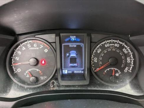 Used 2019 Toyota Tacoma SR image 19