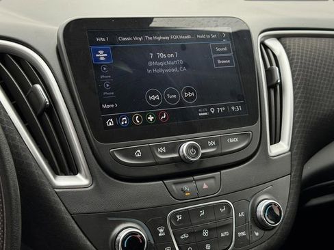 Used 2025 Chevrolet Malibu LT FWD image 15