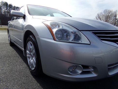 Used 2010 Nissan Altima 2.5 S image 4