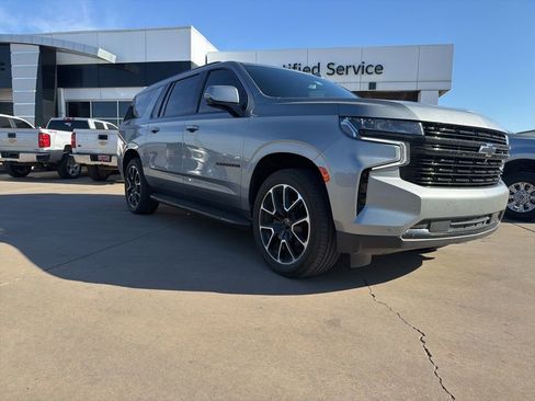 Used 2024 Chevrolet Suburban RST w/ Sport Performance Package image 1