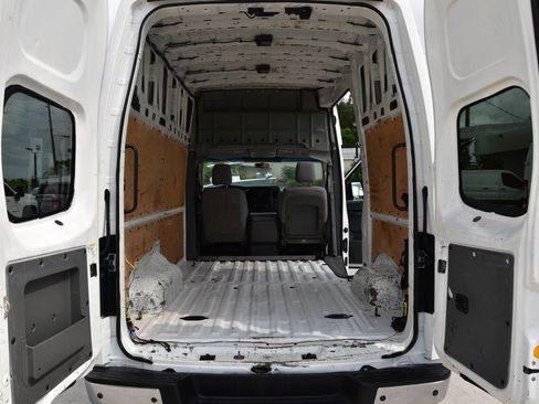 Used 2012 Nissan NV 2500 SV image 12