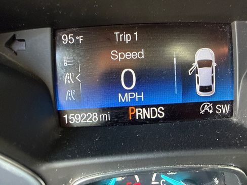 Used 2017 Ford Escape SE w/ Equipment Group 201A FWD image 16