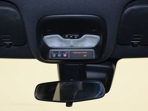 Used 2022 Chevrolet TrailBlazer RS FWD image 22