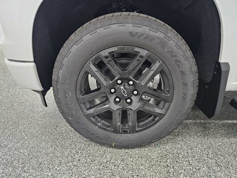 New 2026 Chevrolet Silverado 1500 RST w/ Dark Appearance Package AWD/4WD image 11