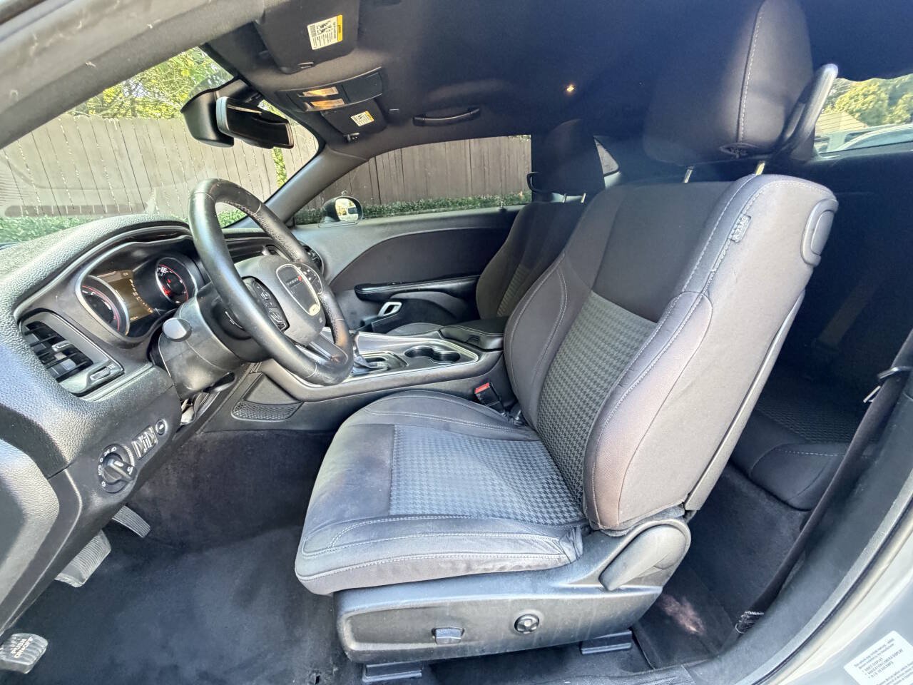 Used 2017 Dodge Challenger R/T RWD image 4