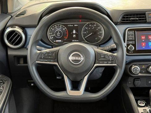 Used 2025 Nissan Versa SV FWD image 27
