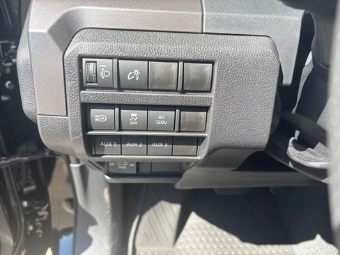 Used 2026 Toyota Tacoma TRD Off-Road w/ TRD Off Road Upgrade Package AWD/4WD image 19