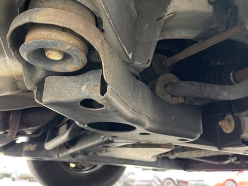 Used 2004 Buick Le Sabre Custom image 30