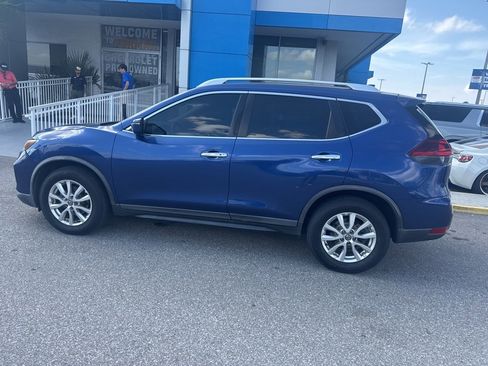 Used 2018 Nissan Rogue SV image 6